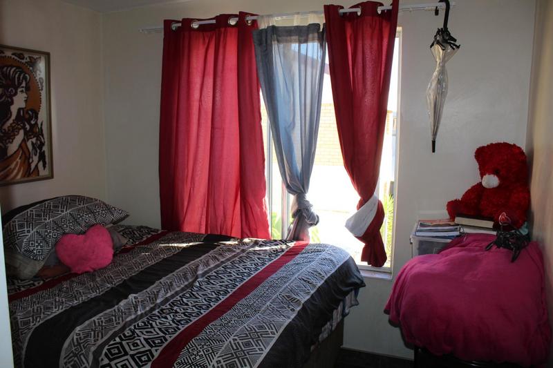 2 Bedroom Property for Sale in Churchill Estate Western Cape